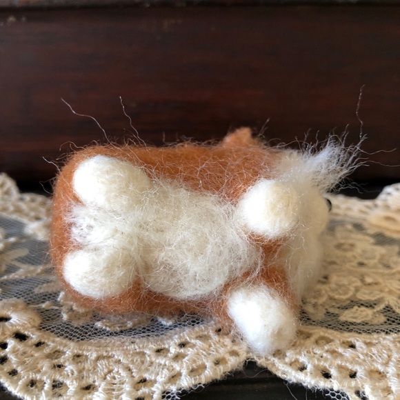 Needle Felted Pomeranian miniature dog puppy handmade sweet gift collectable - Picture 5 of 5